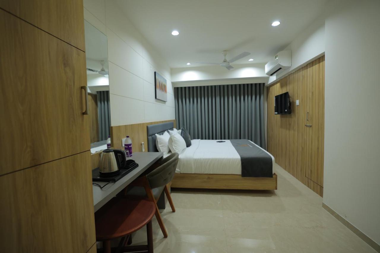 Hotel Shayan Inn Rajkot Exterior photo