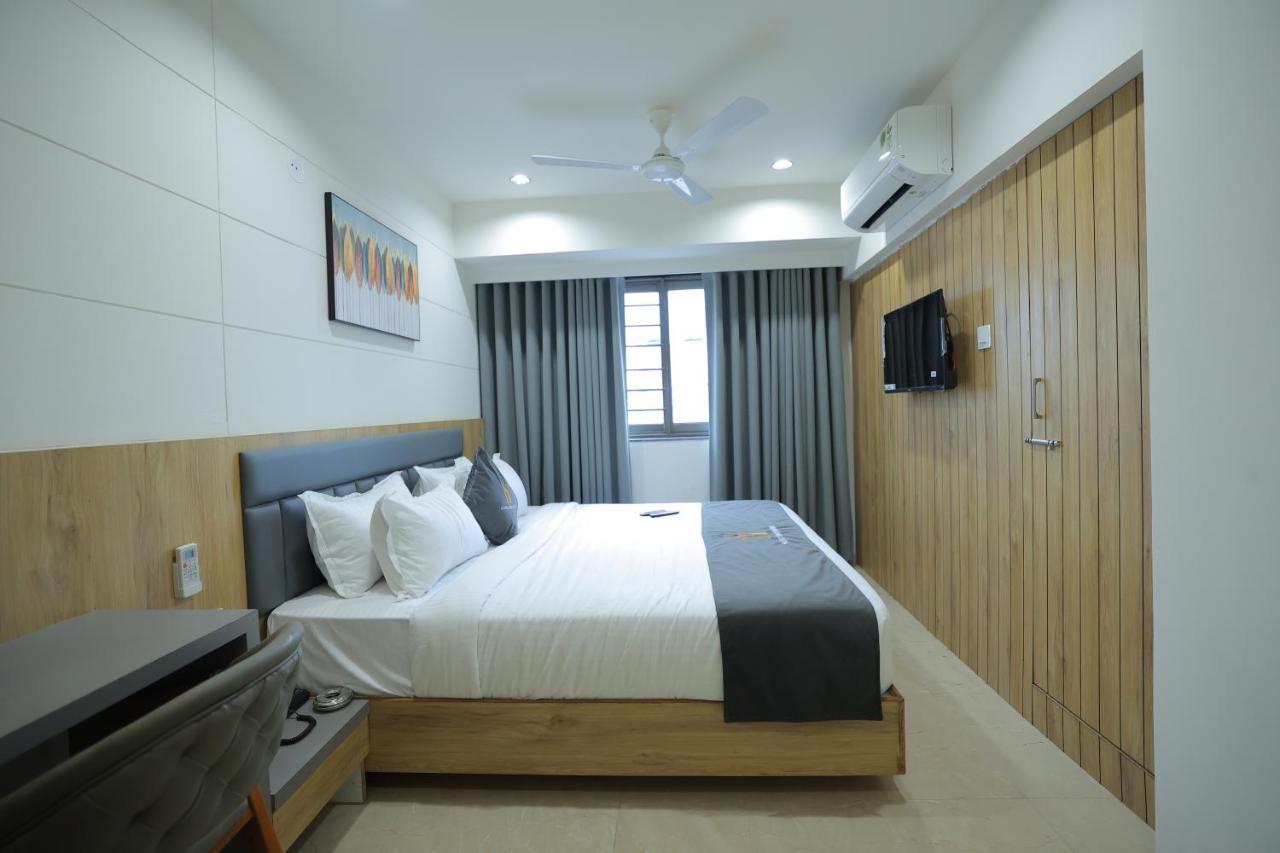 Hotel Shayan Inn Rajkot Exterior photo