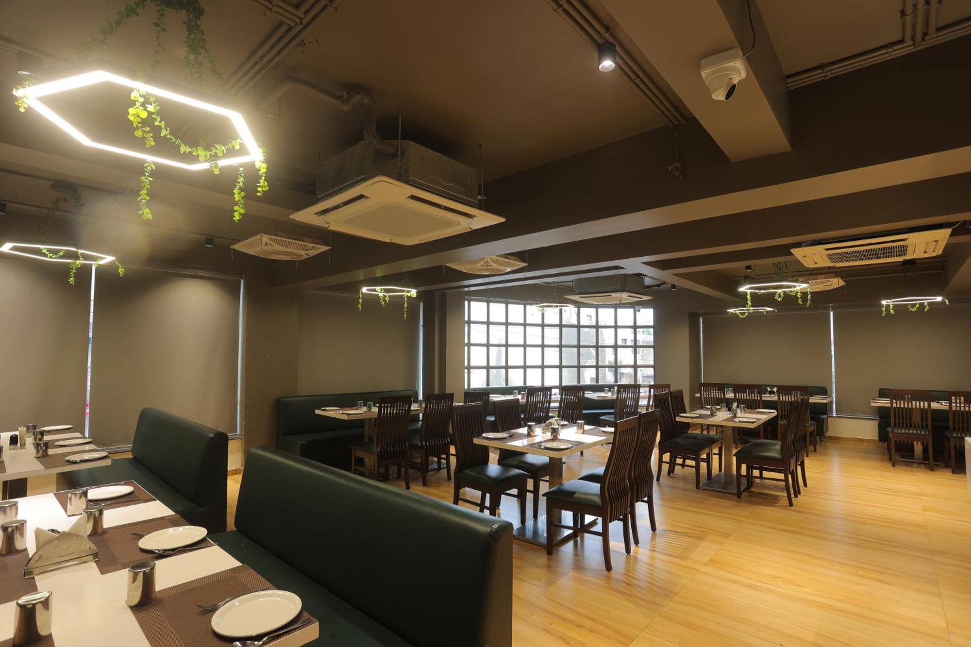 Hotel Shayan Inn Rajkot Exterior photo